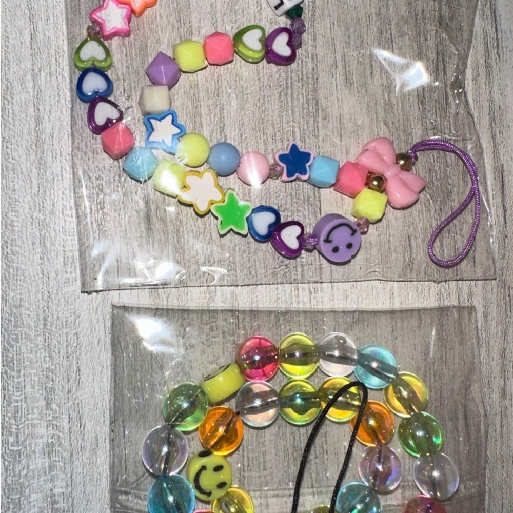 Phone chains - Picture 2 of 3